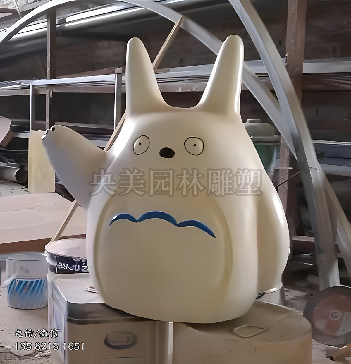 玻璃鋼卡通龍貓雕塑