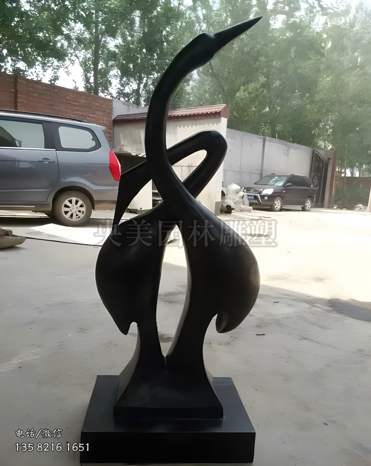 心心相印愛情主題天鵝雕塑藝術(shù)擺件