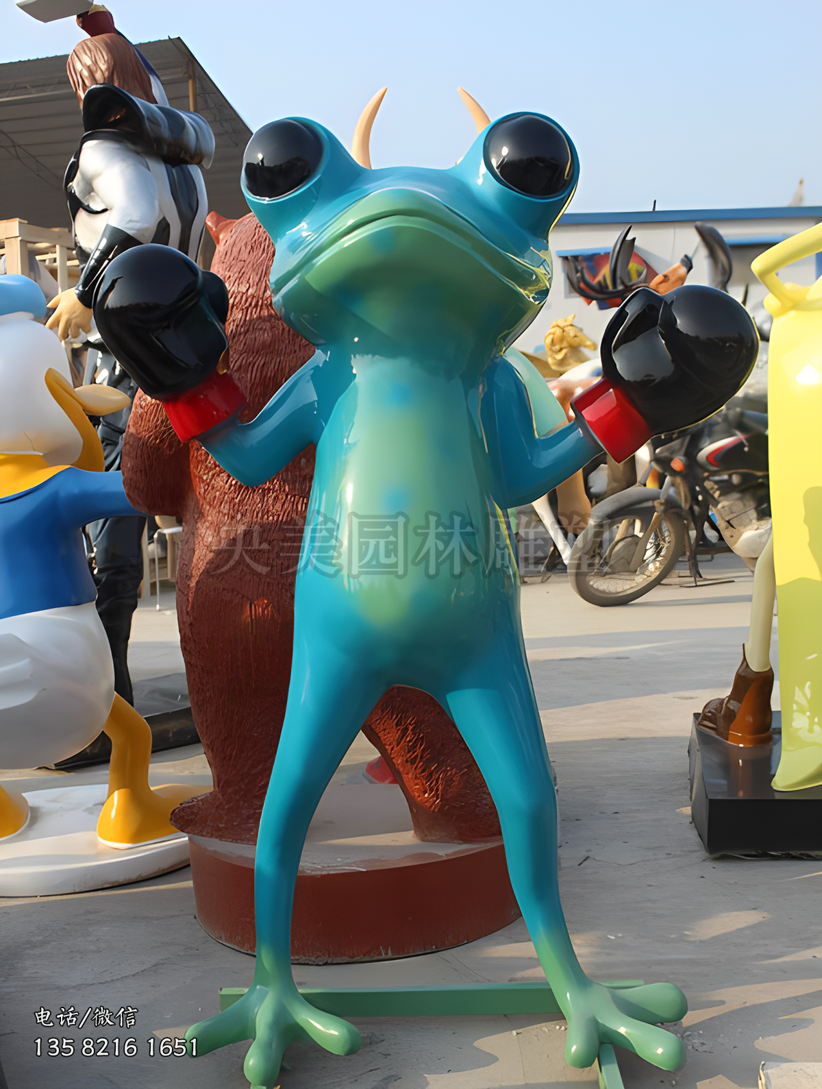 青蛙拳擊手玻璃鋼卡通雕塑