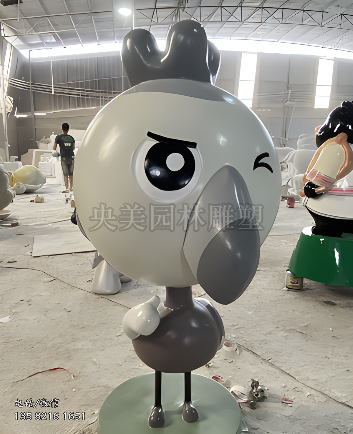 卡通小雞（鸚鵡？）雕塑