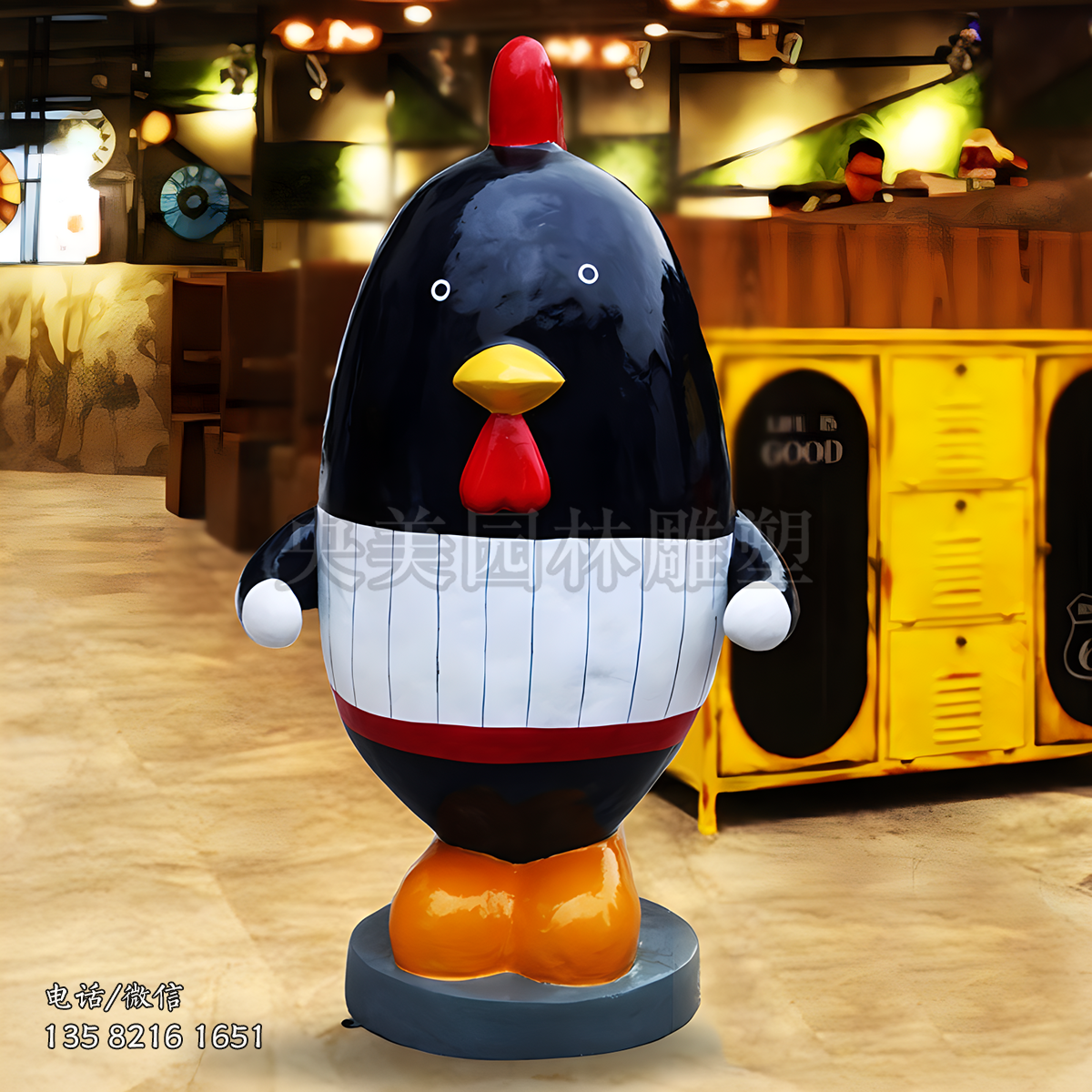 黑色橢圓形卡通雞雕塑