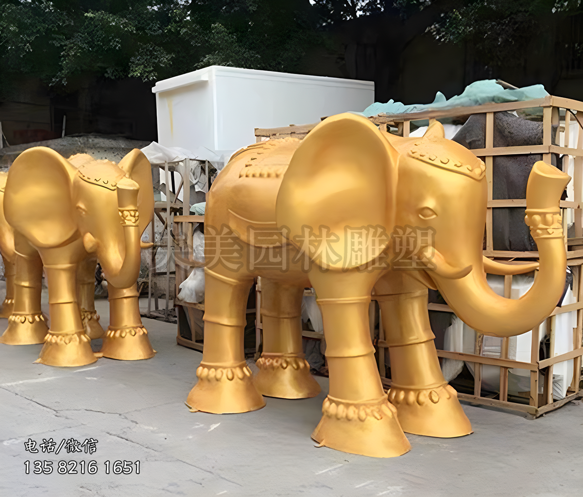 泰式大象玻璃鋼漆金雕塑