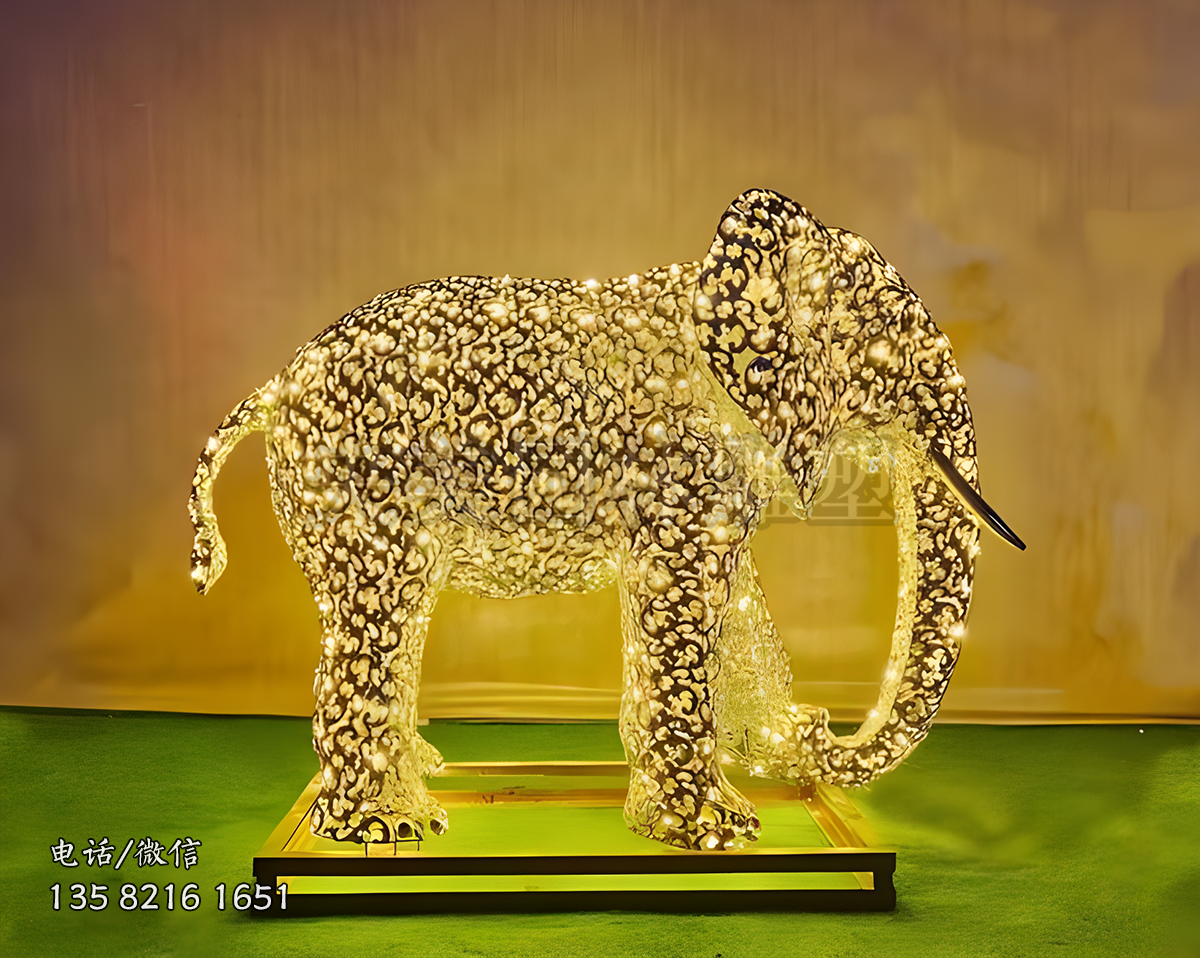 不銹鋼鏤空透光大象雕塑