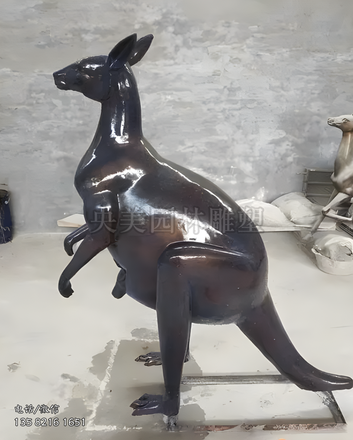 玻璃鋼仿銅袋鼠雕塑擺件