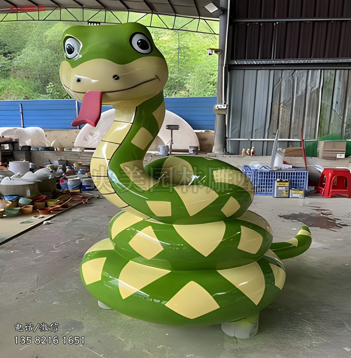 玻璃鋼卡通蛇雕塑