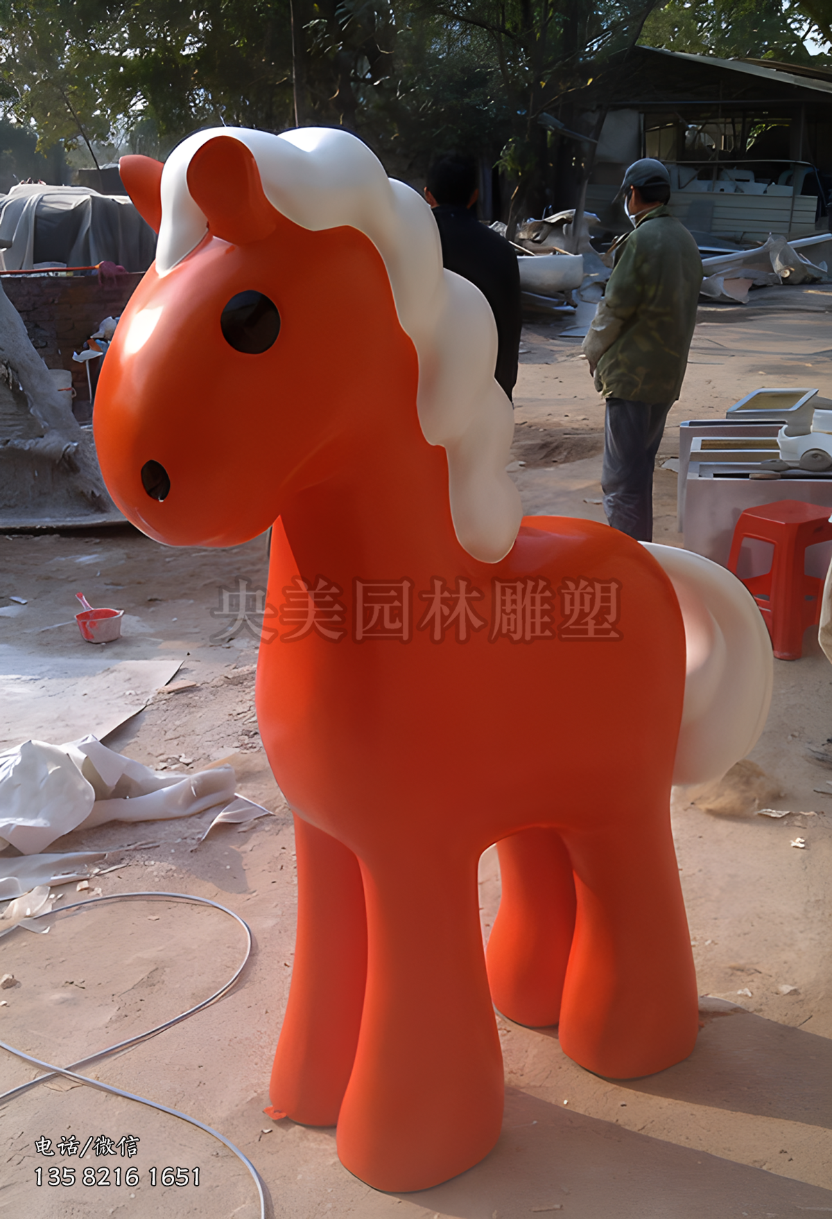 玻璃鋼卡通馬抽象馬兒雕塑