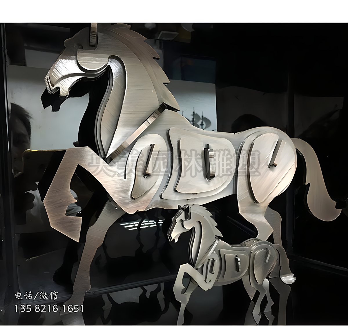 創(chuàng)意不銹鋼機械馬雕塑