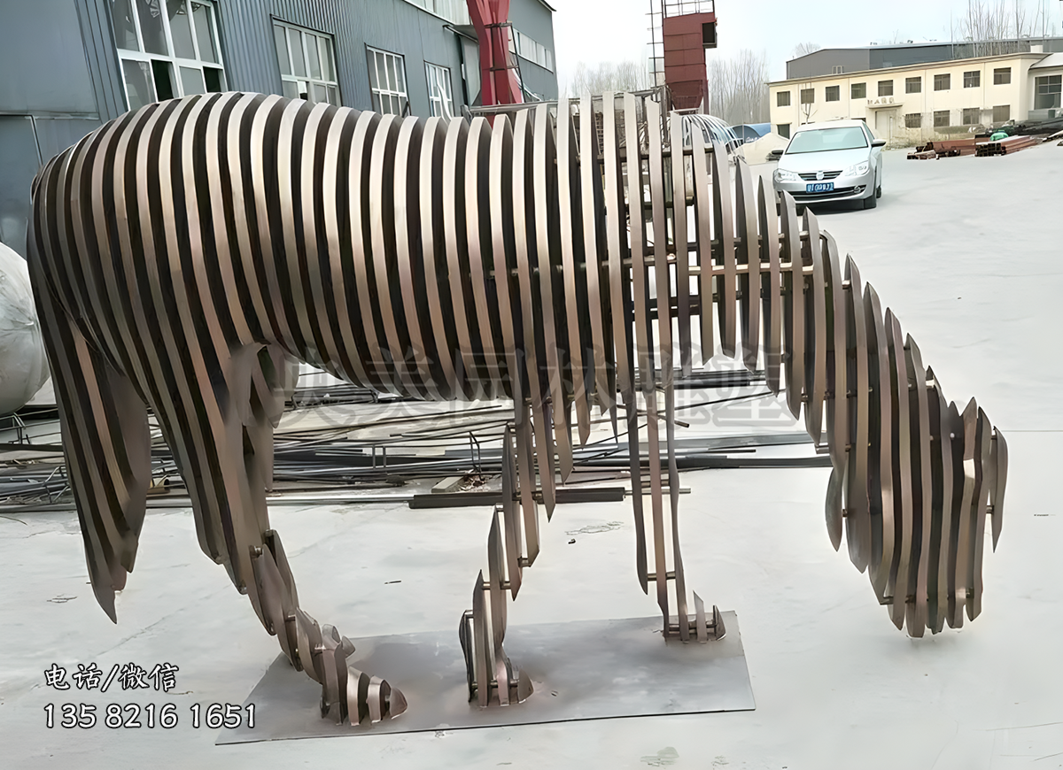 橫截面拼接創(chuàng)意不銹鋼馬雕塑