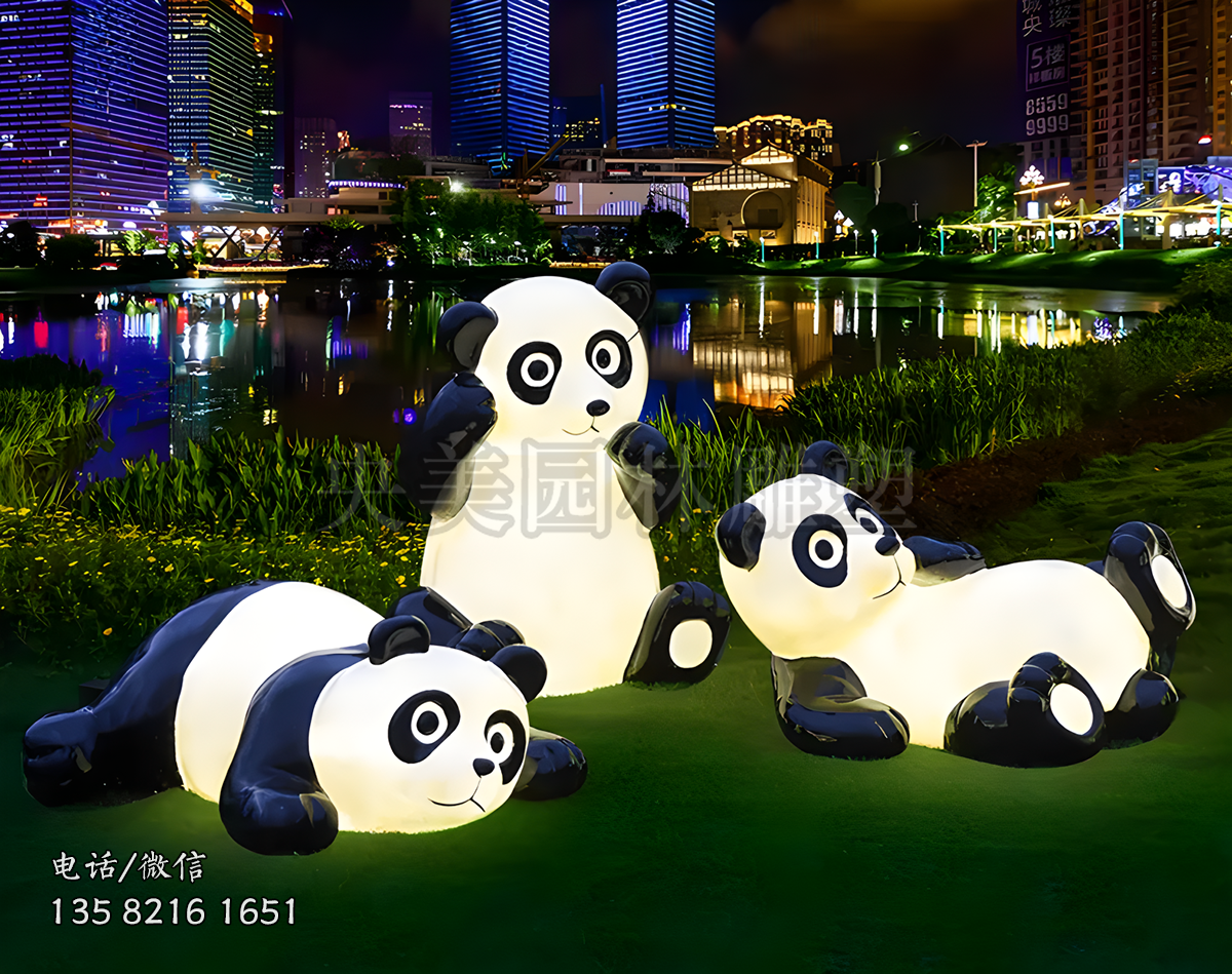 透光玻璃鋼熊貓雕塑