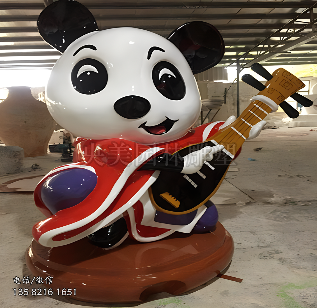 中式古風(fēng)卡通熊貓彈琵琶雕塑