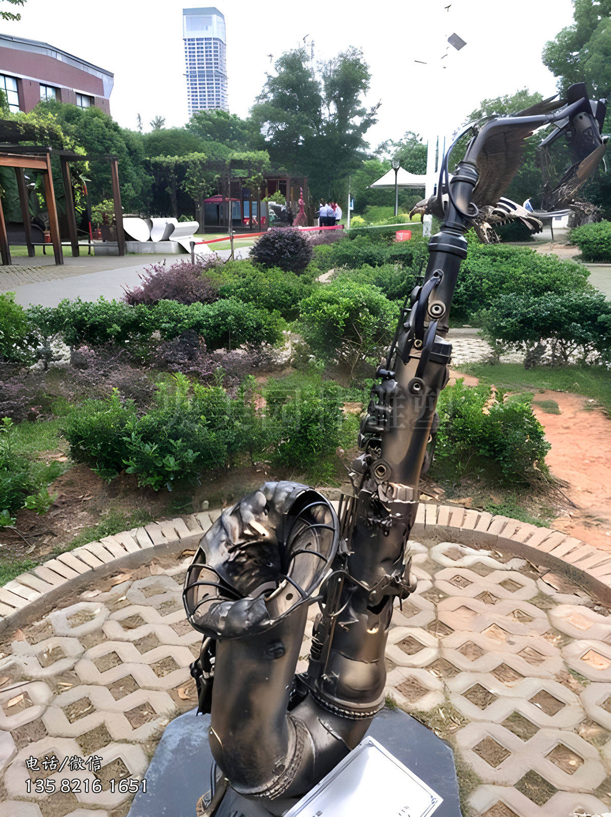 鍛銅創(chuàng)意薩克斯雕塑