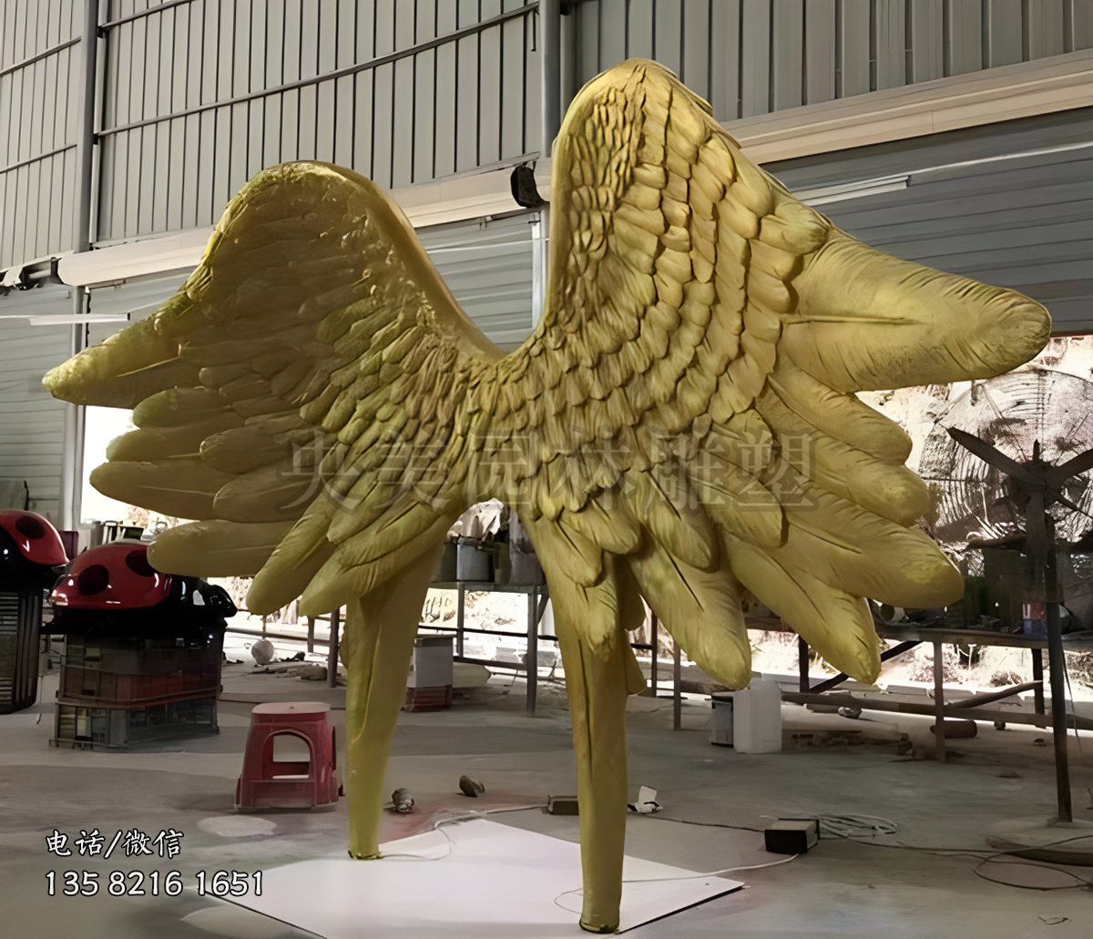 玻璃鋼翅膀造型雕塑