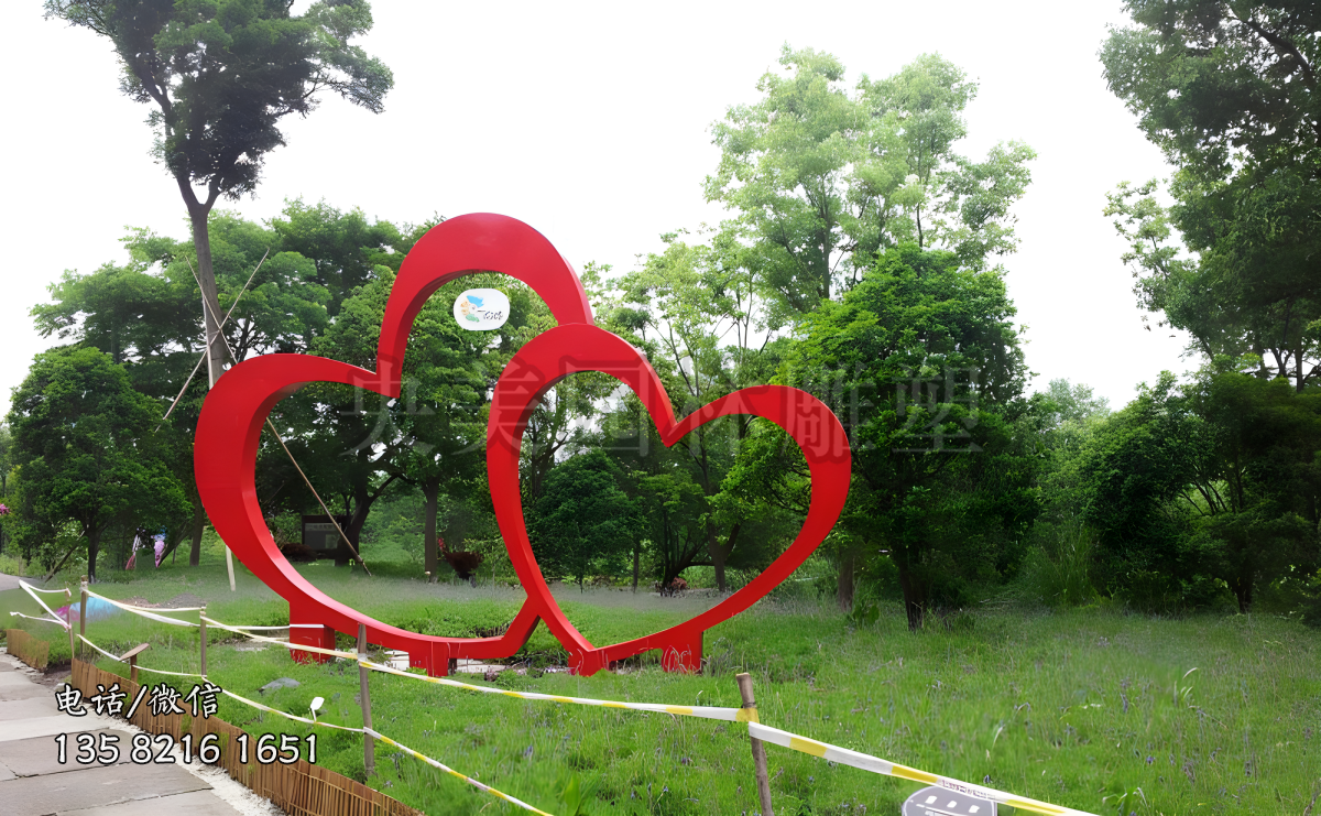 兩個線性愛心組成的不銹鋼景觀雕塑擺件