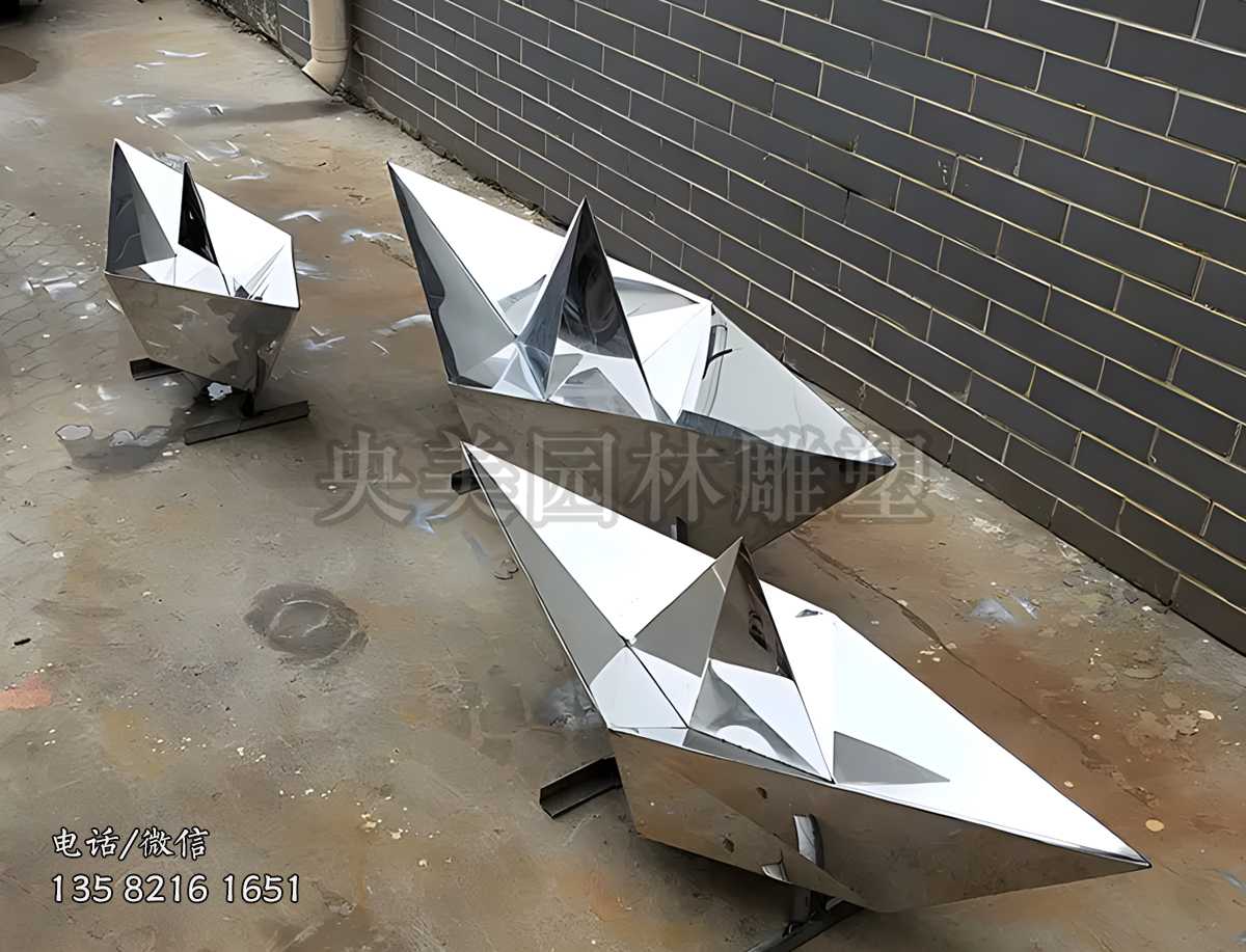 鏡面不銹鋼者紙船造型雕塑