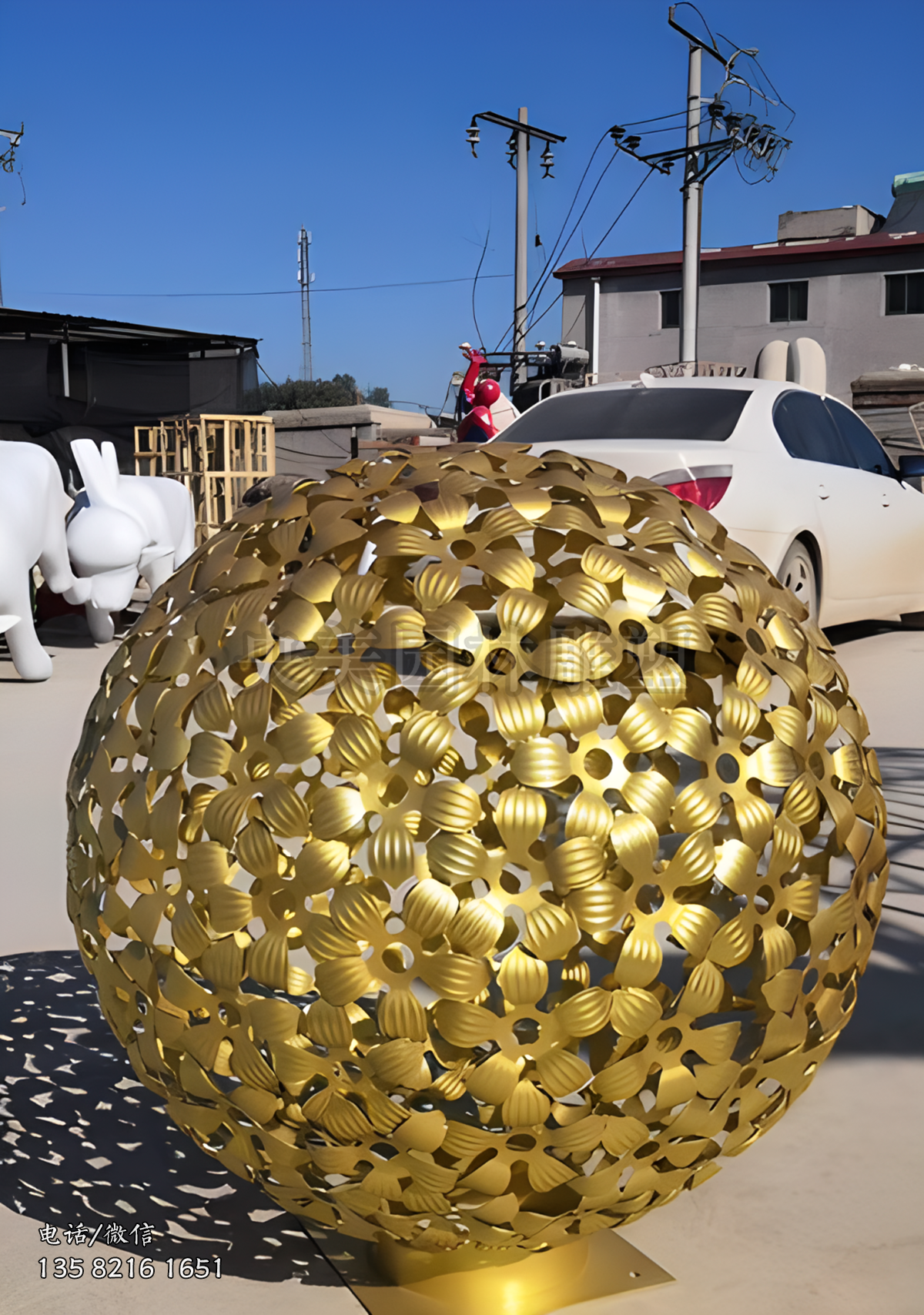 金色花朵造型鏤空球雕塑擺件