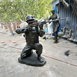 狙擊手 八路軍玻璃鋼仿銅戰(zhàn)士